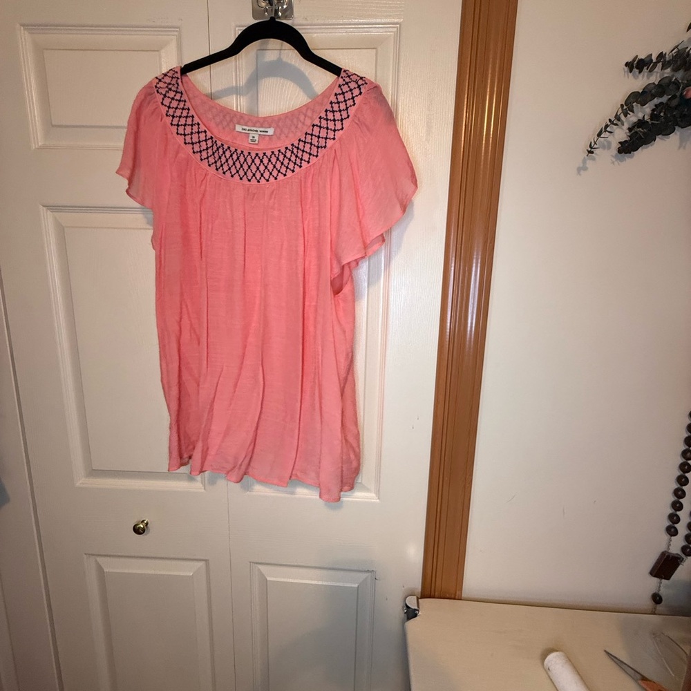 *NWOT- Washed, Never Worn- 2X Peach with Navy Stitching